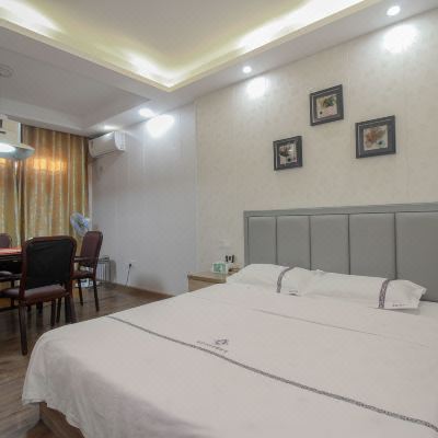 豪华棋牌大床房