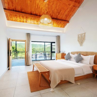 山景露台浴缸大床房·喃喃