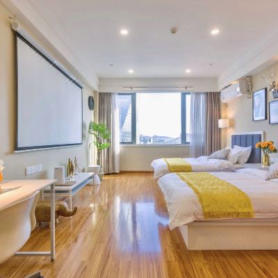 莫兰迪投影双床房