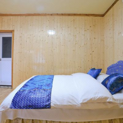 标准山景大床房