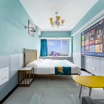 轻奢投影大床房(可开普票+免费停车）