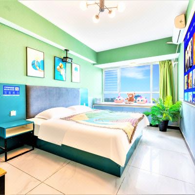 精选观影大床房(可开普票+免费停车）