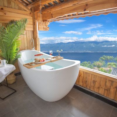 观海屋正面海景阳台大床房