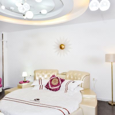 Meetl梦里花圆床房