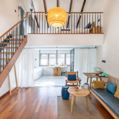 佩兰复式大床房