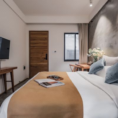 山景大床房+情侣出行必住