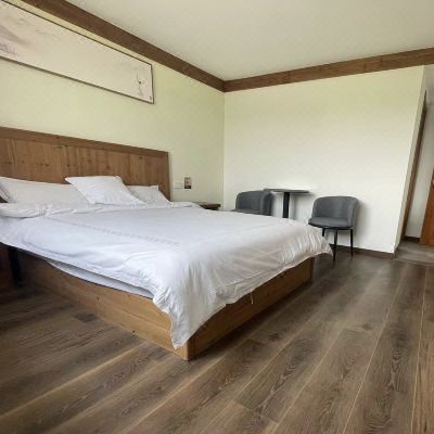 四楼舒适大床房