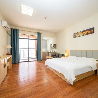 轻奢舒适大床房（阳台+洗衣机）