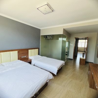 亲子三人家庭房（杏子灰＋清新绿）