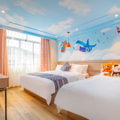 温馨假日家庭房