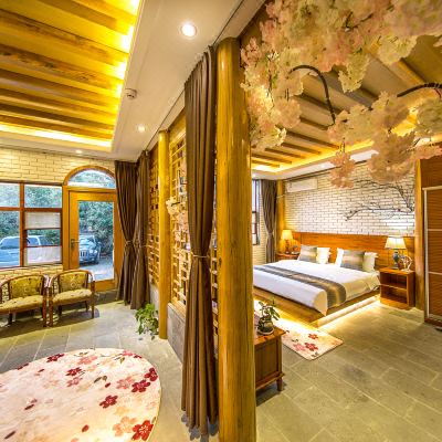 云清-山景院景超大家庭房