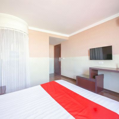 普通大床房(公共卫浴)(无窗)