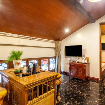 富贵吉祥阁楼家庭套房