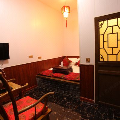 喜庆丰年土炕房