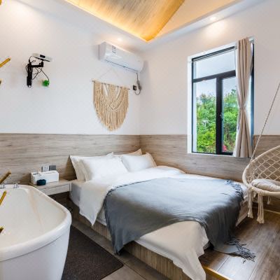 影音亲密大床房