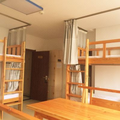 八人间(床位房)