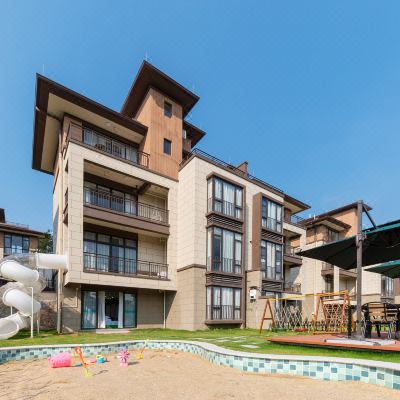 空中滑梯 | 5房12床独立KTV房聚会泡池别墅(配烧烤炉)