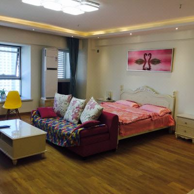 温馨大床房（空调）