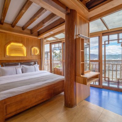 雪山景观阳台龙凤房