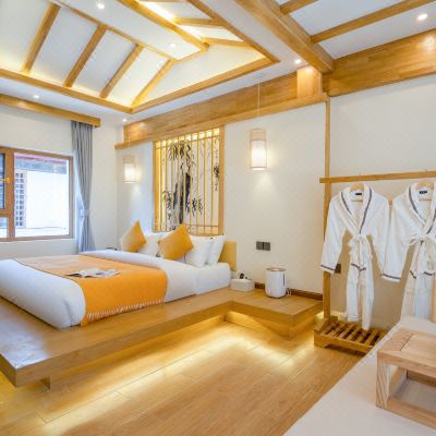 圆景阳光大床房