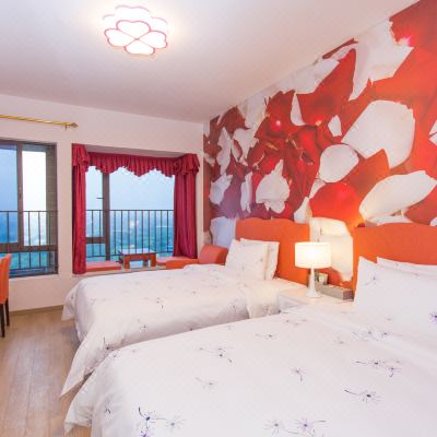 落英缤纷双床房