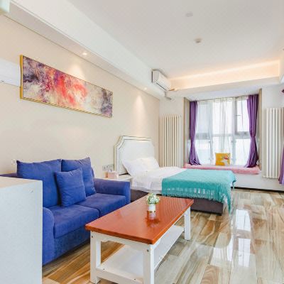 180度全景大床房（乳胶床垫*55寸4k智能电视*全自动洗衣机*冰箱）