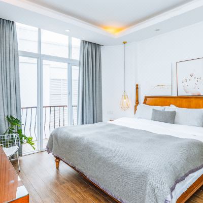 豪华海景阳台大床房