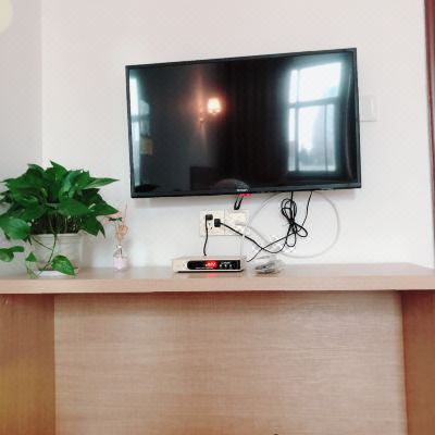 豪华情侣大床房