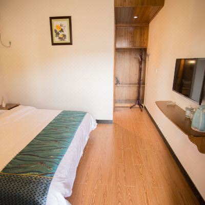 自由庭院标准大床房