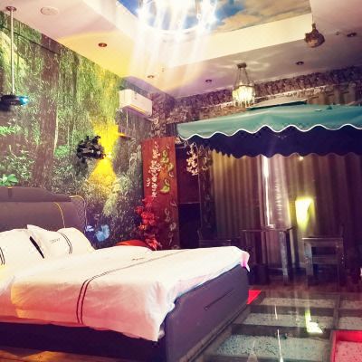 森林影院主题房（120寸幕布）