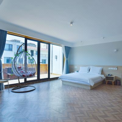 忆梁观景大床房