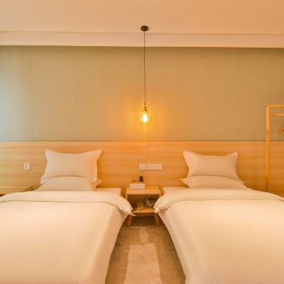 忆梁特价双床房