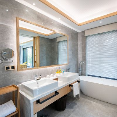 二合院豪华大床房