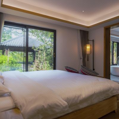 四合院浴缸大床房