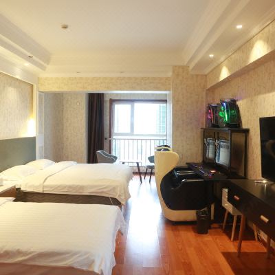 尊享电竞双床房[显卡2080+32寸165Hz曲面高清屏]