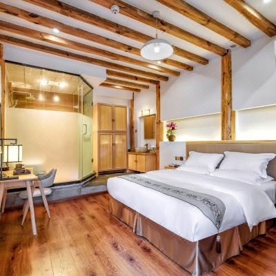 明亮一室大床房