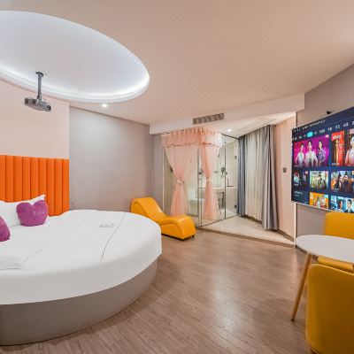 曼趣圆床投影房