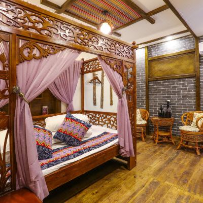 山之间土家特色房