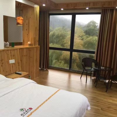 豪华观景大床套房