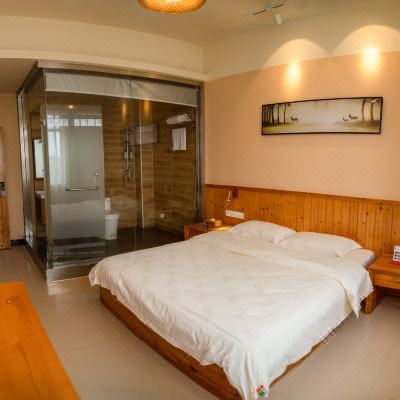 浪漫阳光大床房