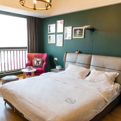 M.H沉浸式IMAX百寸巨幕观影大床房