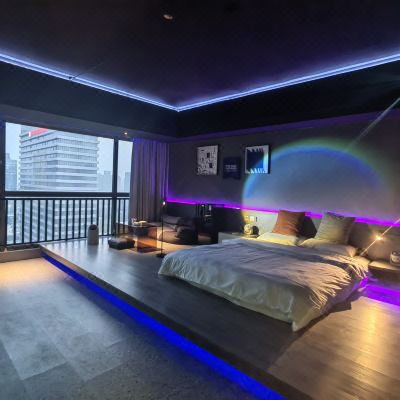 M.H黑桃K♠ 奇幻IMAX巨幕影院大床房