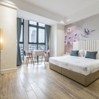 尊享.零压影音大床房