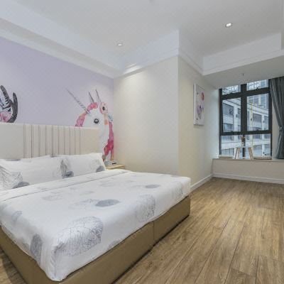 ins风尚影音大床房