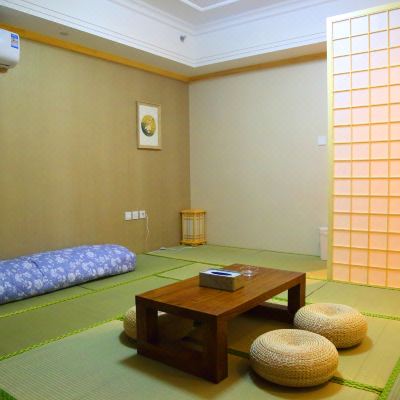 日式榻榻米房