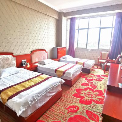 豪华三人间（带空调）