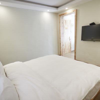 月下园景大床房