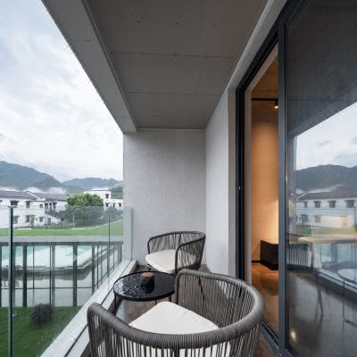 山岚·阳台简奢双床房