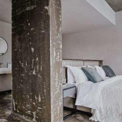 闻夕·山景阳台浴缸大床房