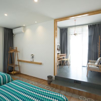 观海露台投影双床房